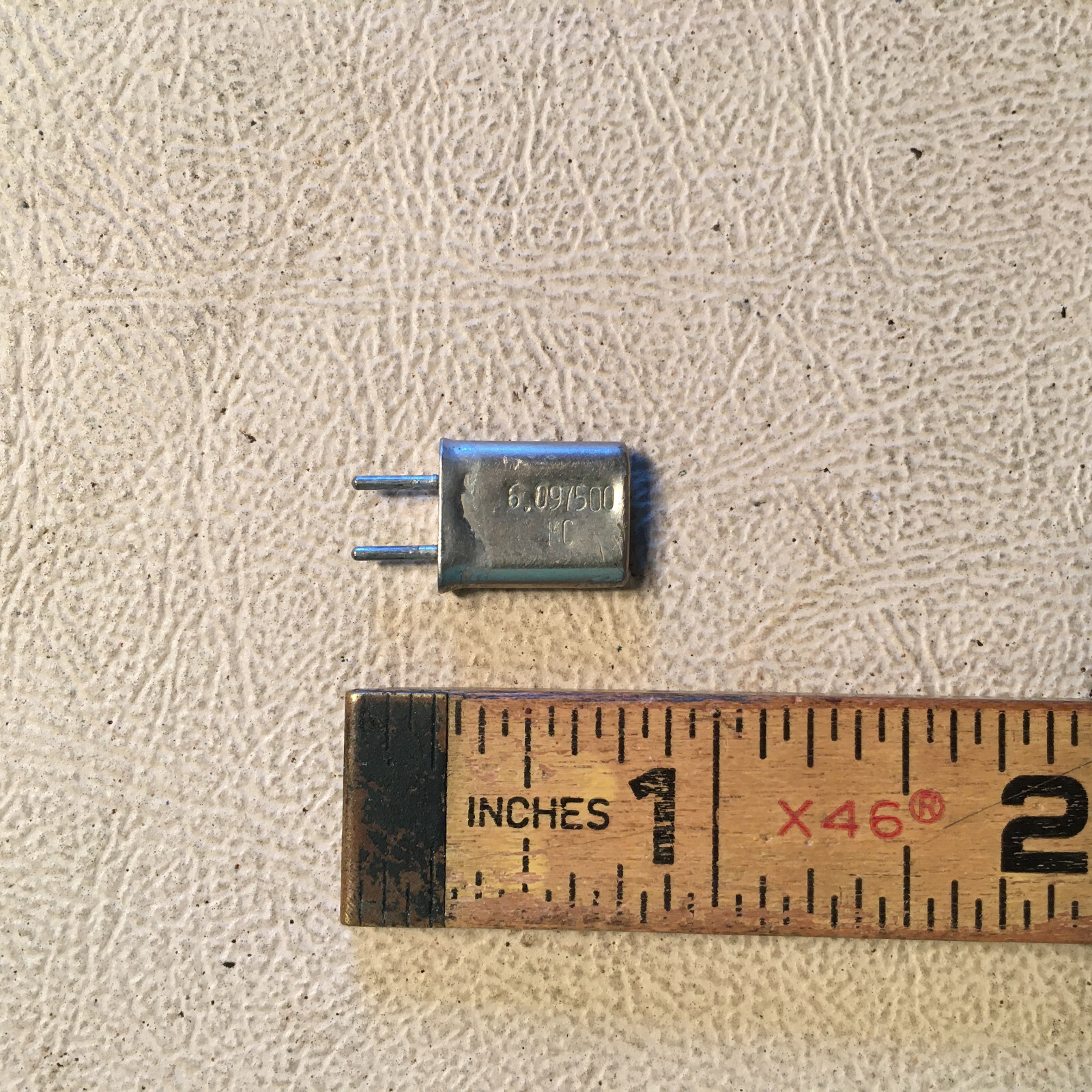 Quartz Crystal 6.097500 Mhz, NOS