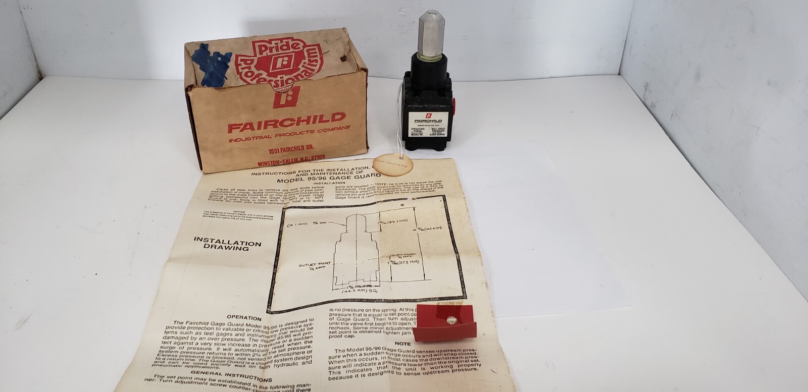 FAIRCHILD 950052 PRESSURE REGULATOR, 2500 MAX PSI, 5-100 OPERATING RANGE, NIB