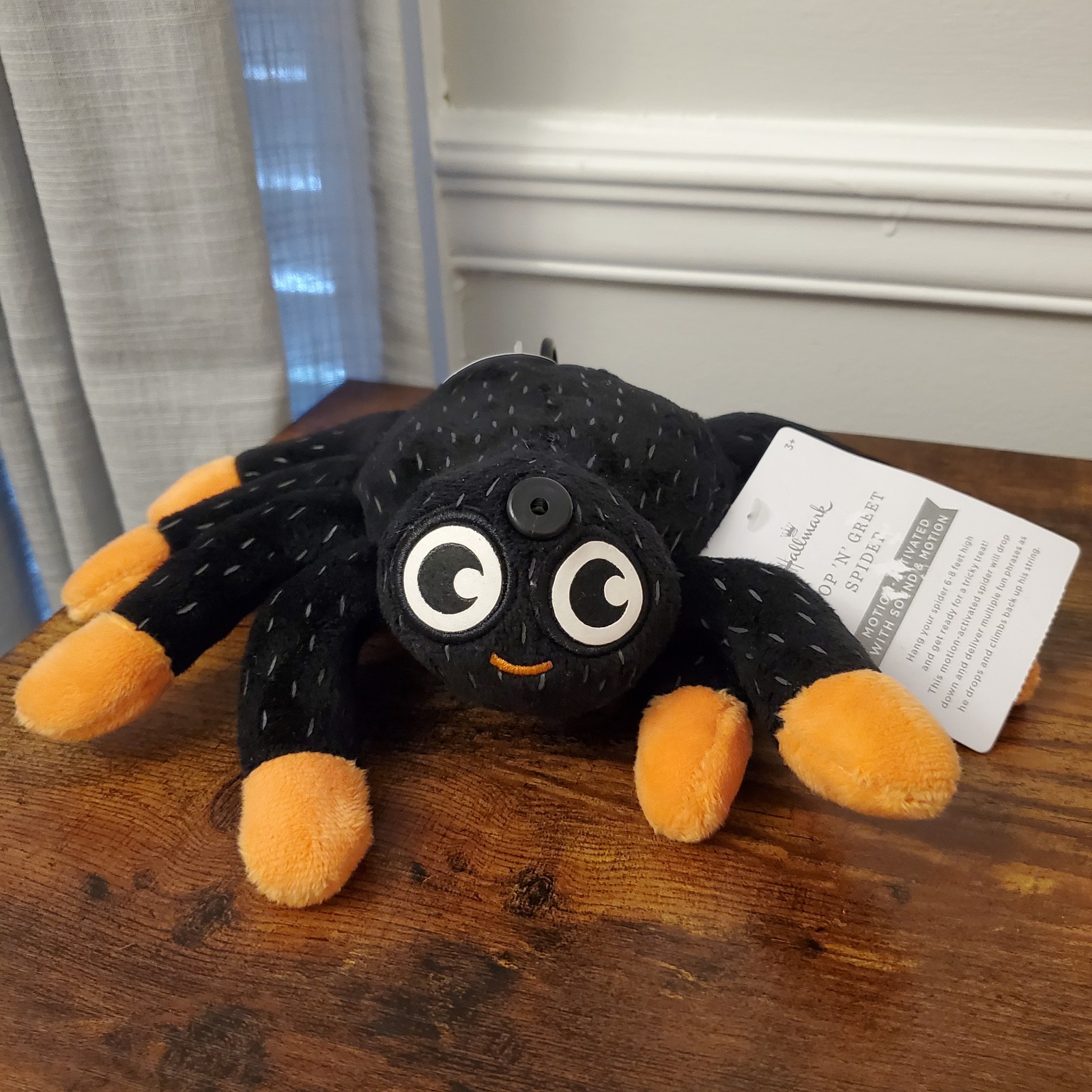Hallmark Halloween Drop-n-Greet Spider Plush With Sound and Motion New With Tag