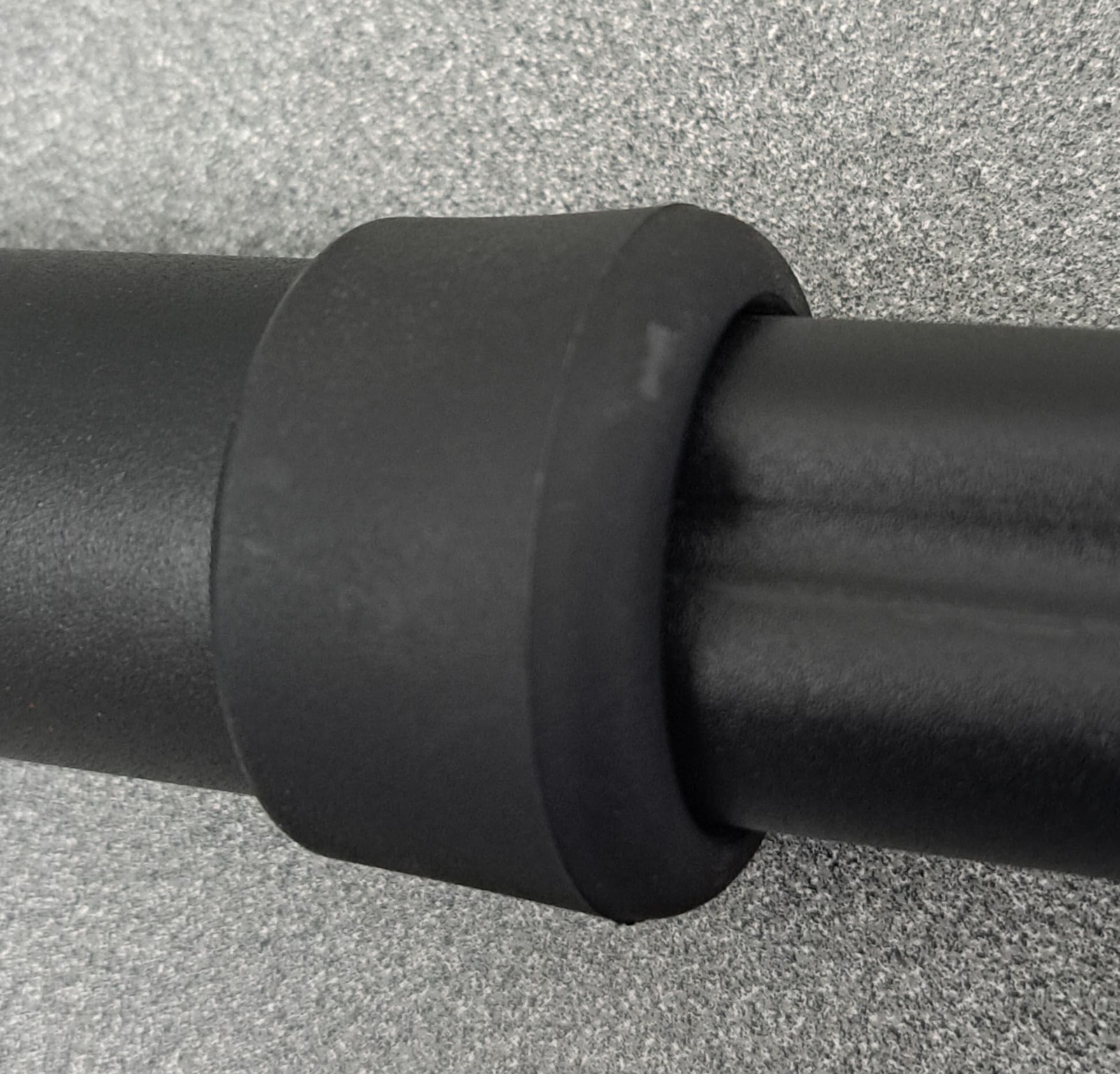 Yakima Tube Top Frame Adapter - Black