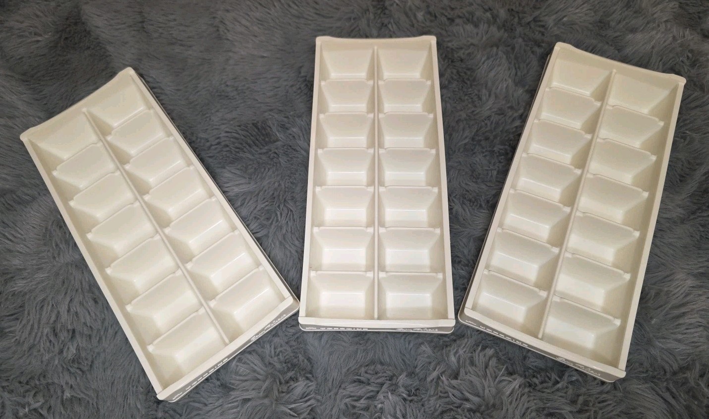 Vintage Set 2 MCM Hotpoint Easy Release Ice Cube Trays Pair
