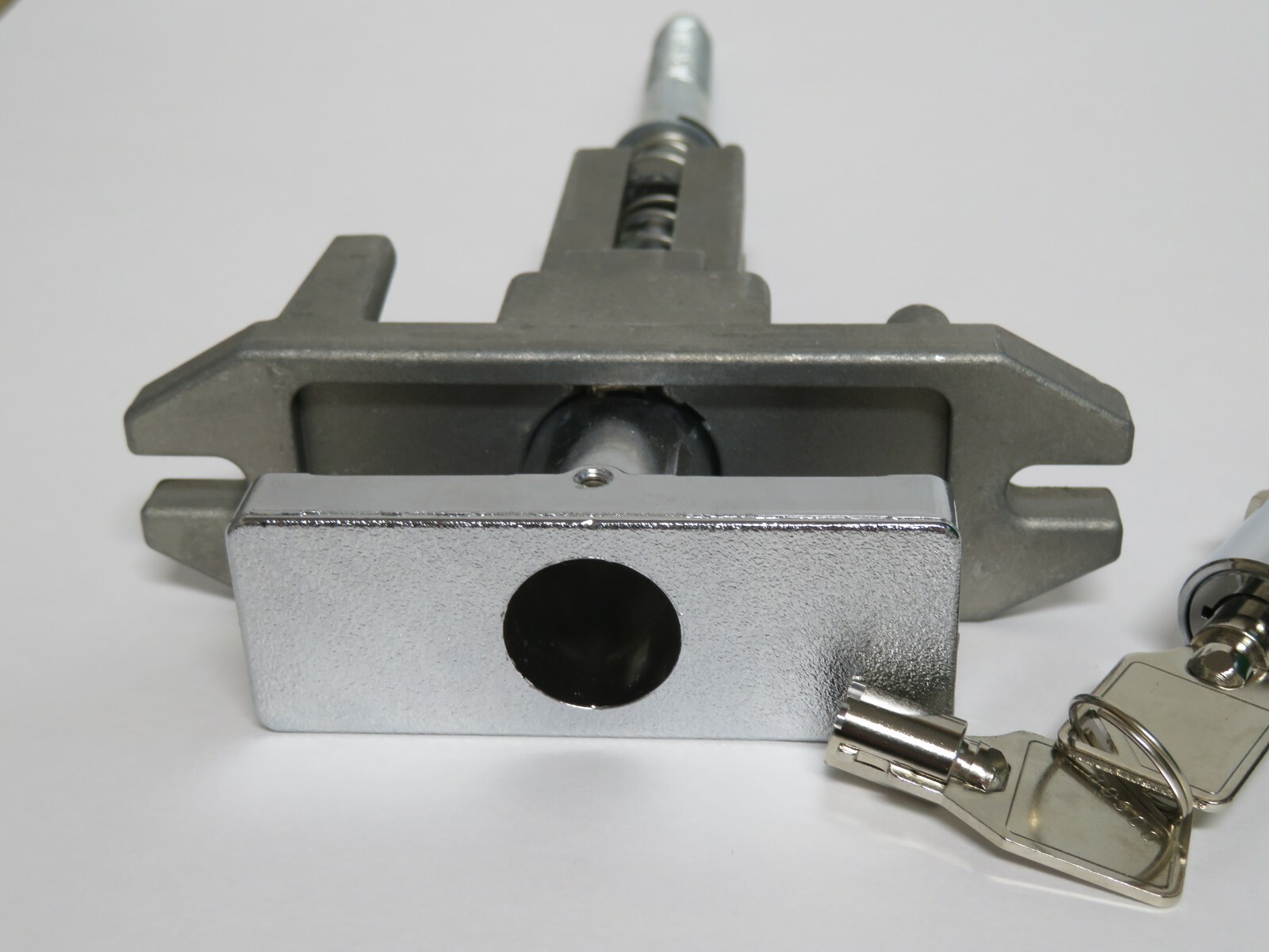 Dixie Narco T handle with posts (for coin chute) includes lock and two keys