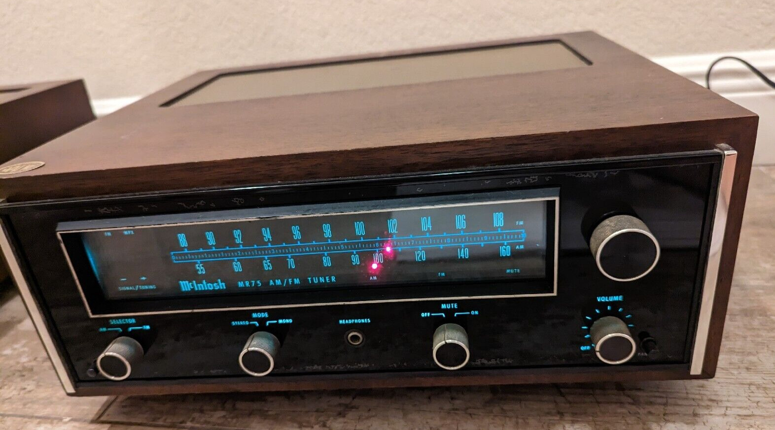 Vintage McIntosh MR75 AM/FM Tuner