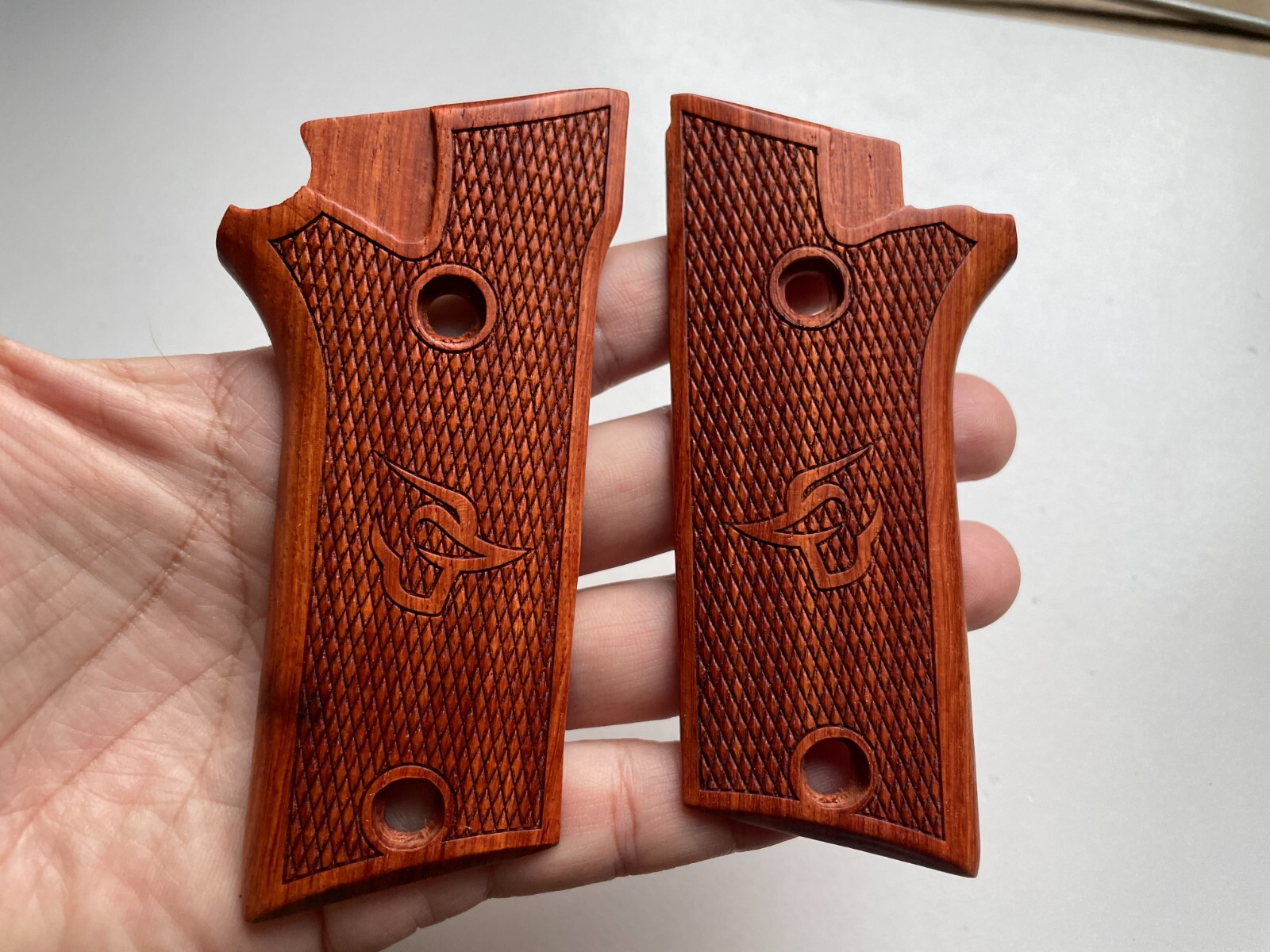 New All Checker Handle decor grips for taurus, pt-911, 940 full size#01