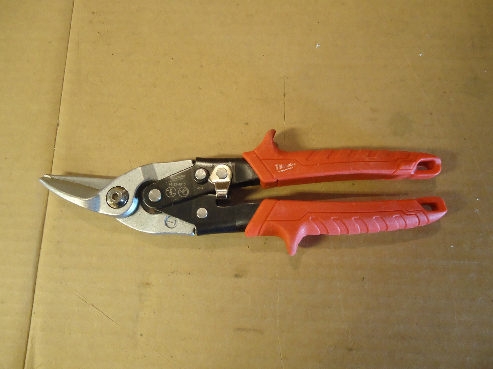 Milwaukee Model: 48-22-4510 Left Cutting Aviation Snip - Used  - Free Shipping