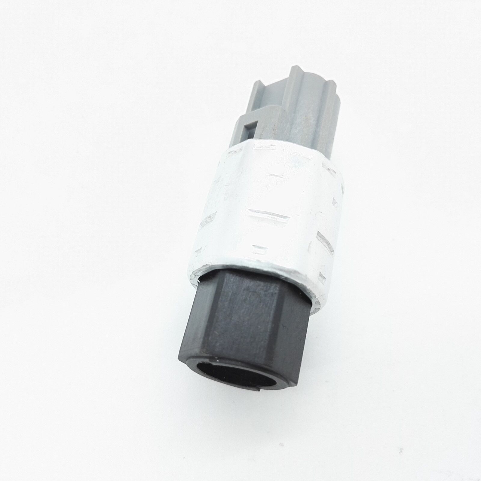 A/C Low Pressure Cut Off Switch for 2001-2005 Chrysler PT Cruiser 5016417AA
