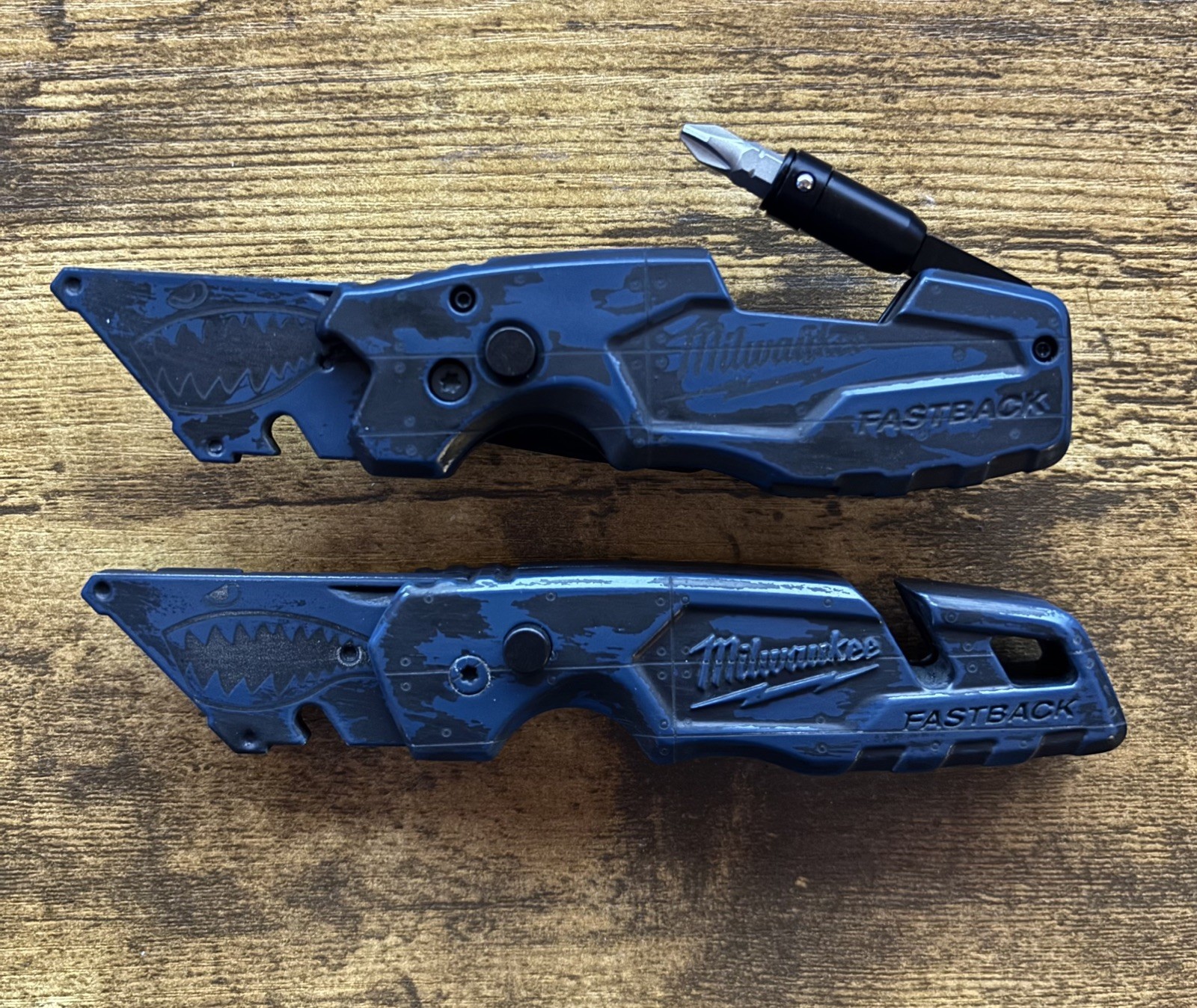 Custom Milwaukee Fastback P40 Shark Sheet Metal Rivet Navy Pattern 48-22-1502
