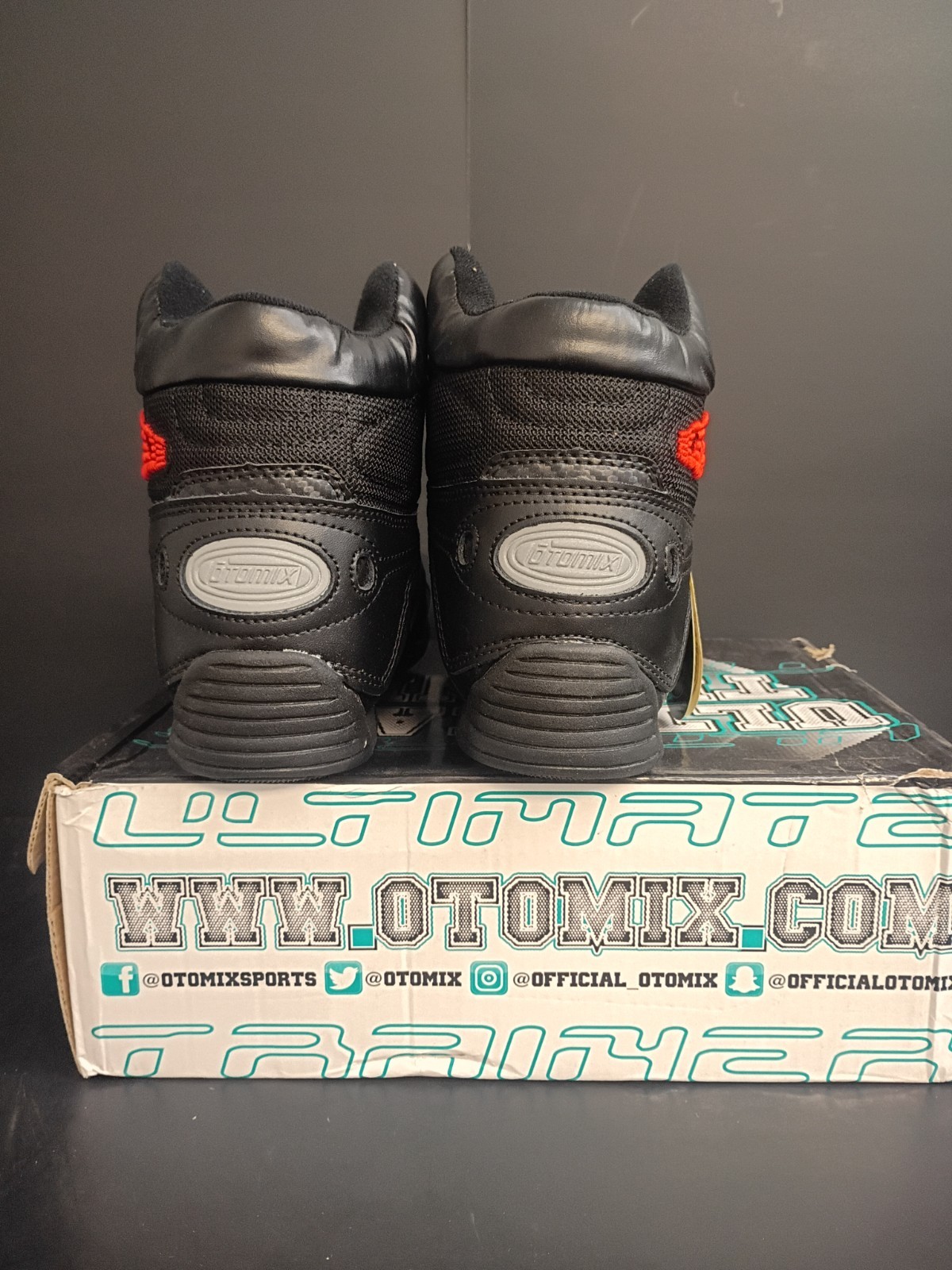 Otomix Ultimate Trainer Shoes Black SIZE Men's 8 Women's 9.5 NWB (Hb129)