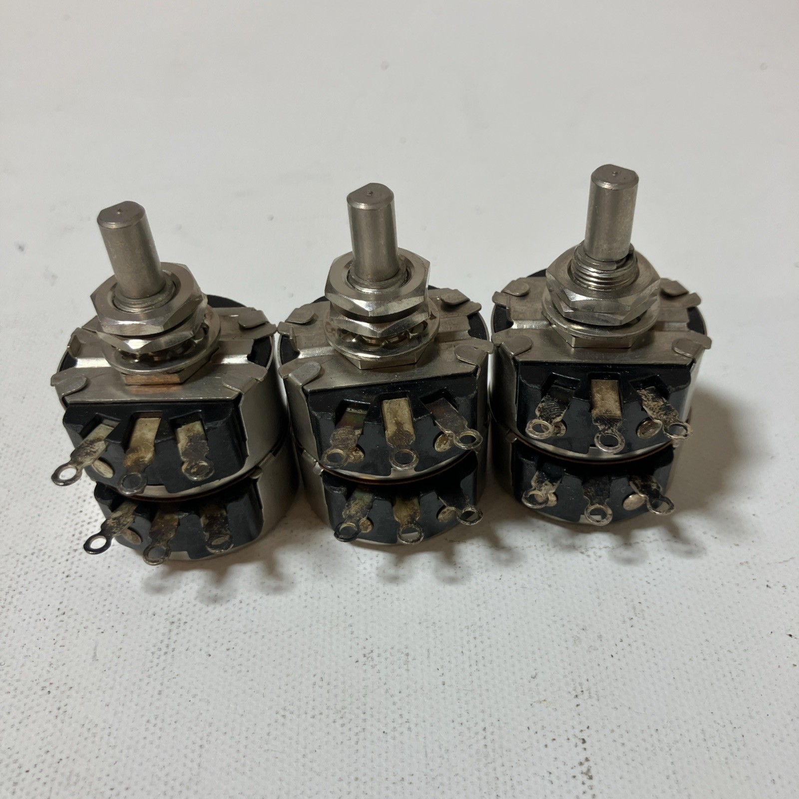 Lot of 3 KB22192 2.5k cts.6 capacitors