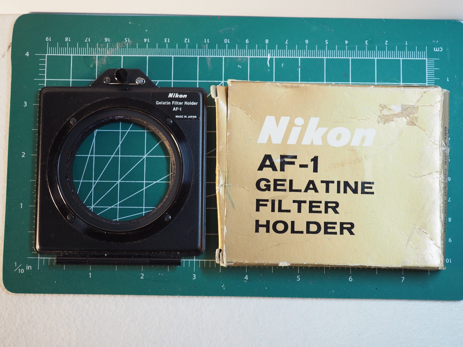 Nikon AF-1 Gelatine Filter Holder 52mm Thread in Box