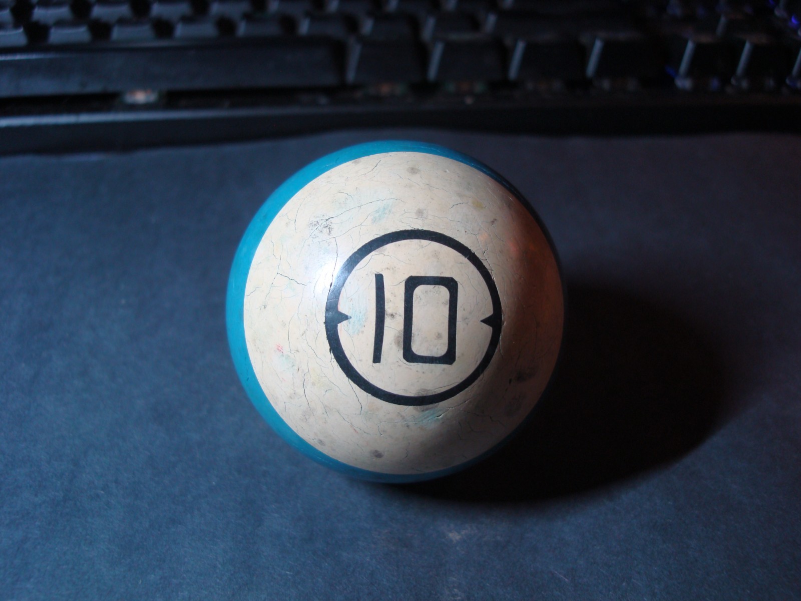 Brunswick Ivorylene Dart clay ball