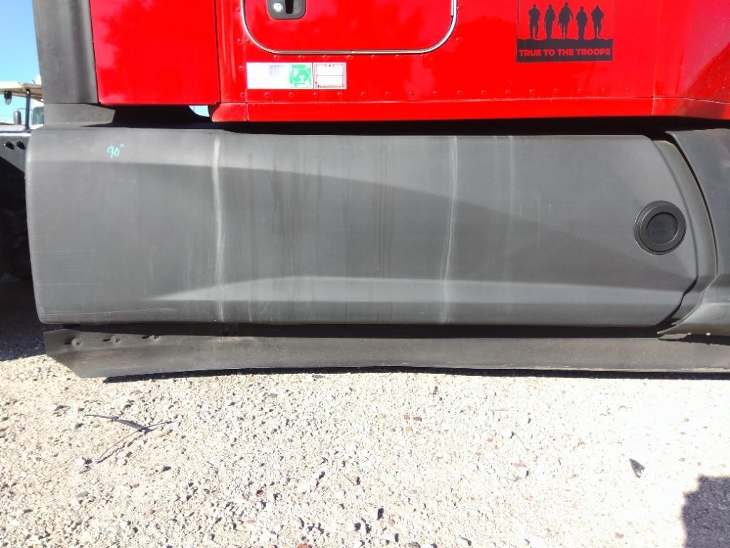 For 2022 KENWORTH T680 SIDE FAIRING Right ,  FL