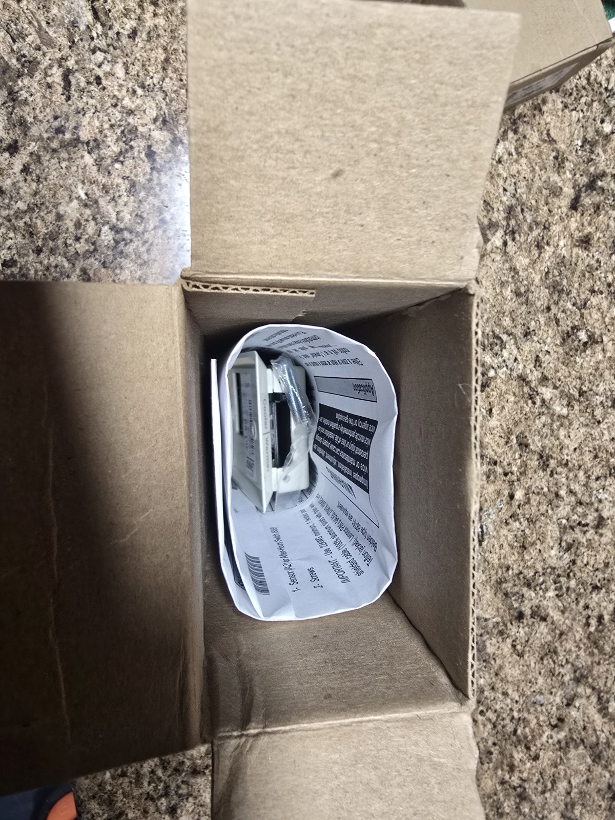LENNOX 56L8O WALL MOUNTED ZONE SENSOR OEM IN BOX