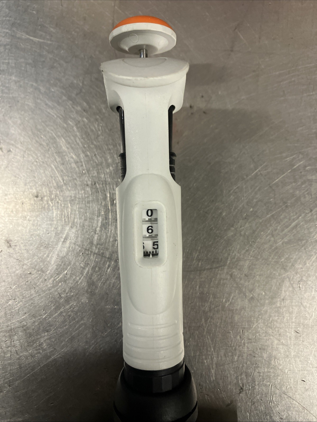 CORNING Lambda Plus 20-200uL 8-Channel Pipettor Autoclavable