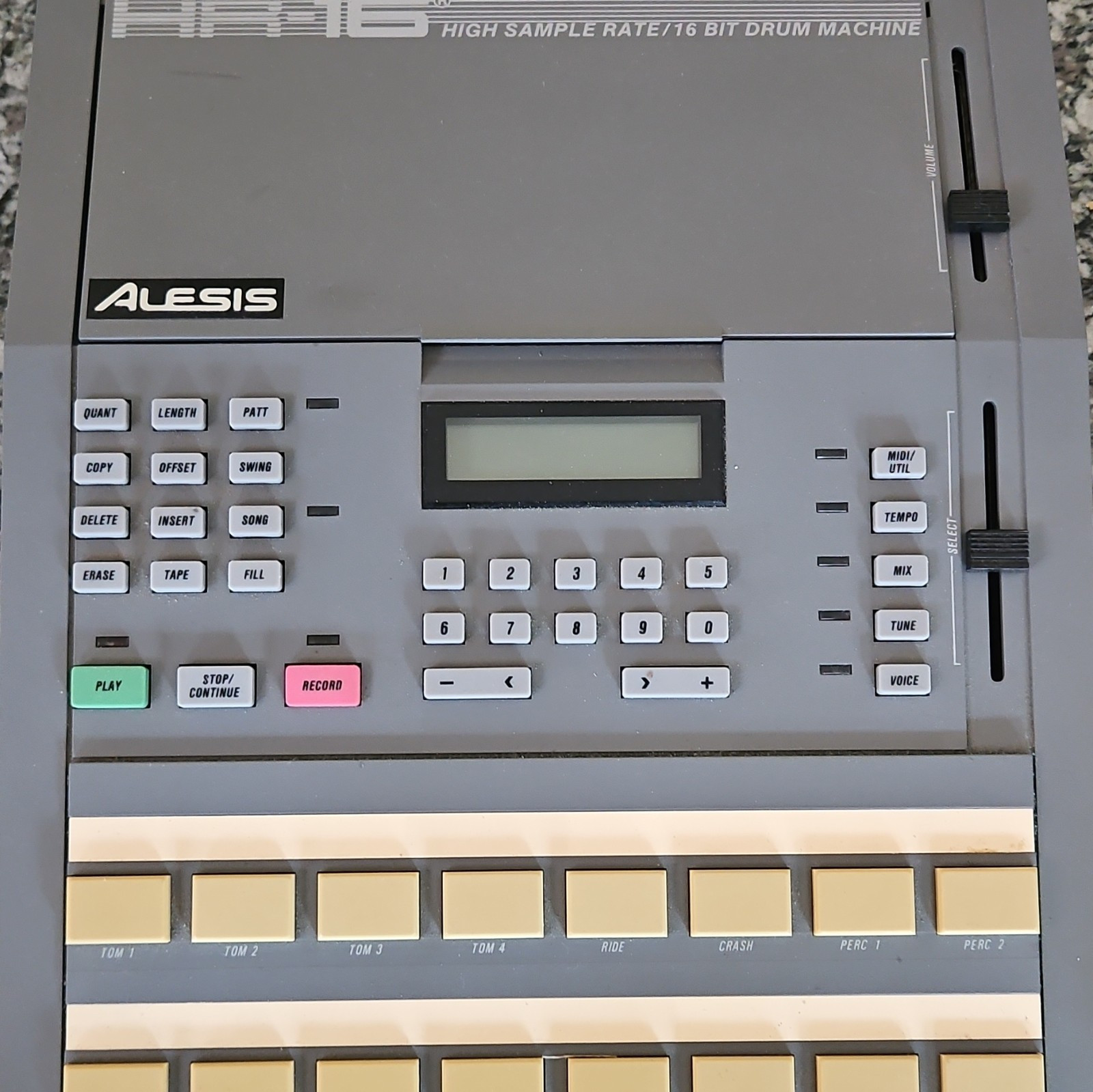 Alesis HR-16 Digital Tabletop Drum Machine, 16 Pads, MIDI, Gray