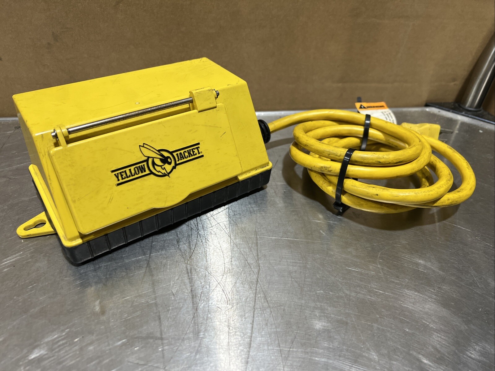 YELLOW JACKET Outlet Used Surplus
