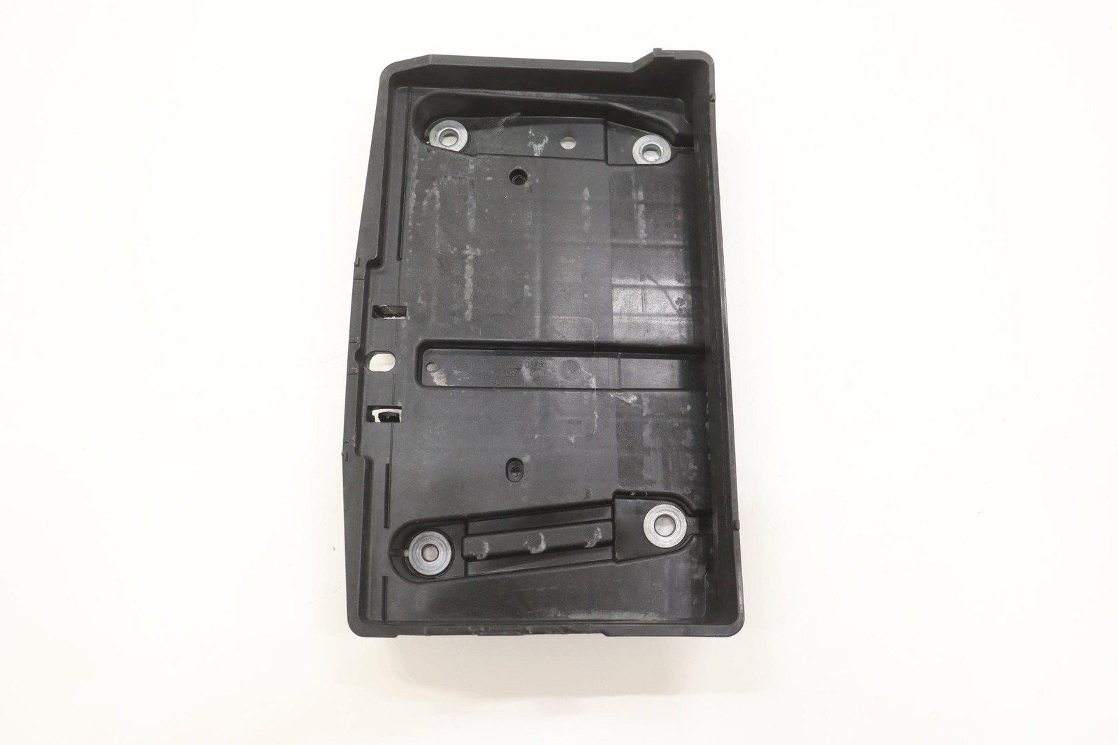 2015 - 2018 MERCEDES C300 W205 BATTERY TRAY HOLDER MOUNT BRACKET OEM A2056200018