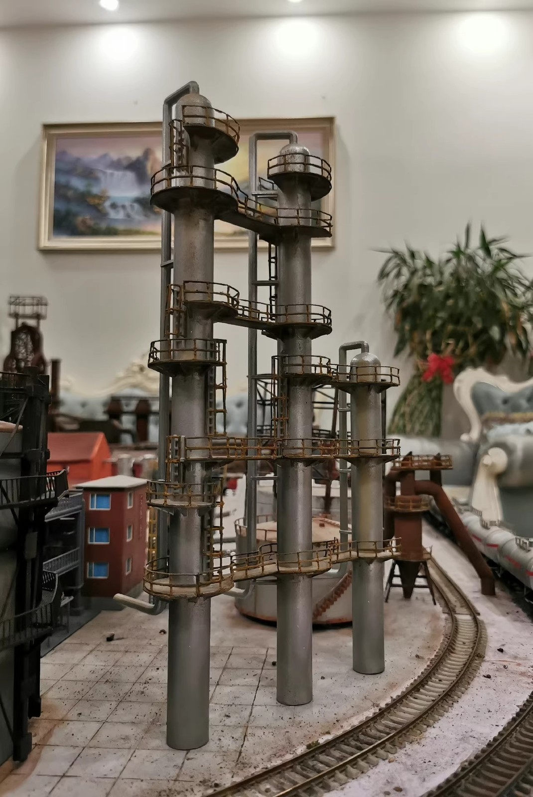 Ho 1/87 Chemical Plant Distillation Tower Model, Three Connected Building Model