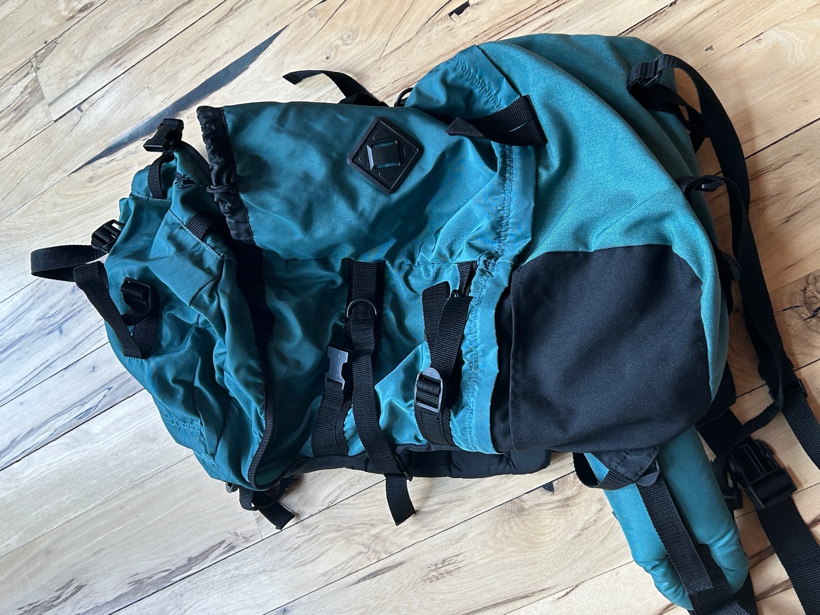 Vintage Gander Mountain Hiking Backpack - Internal Frame - Green