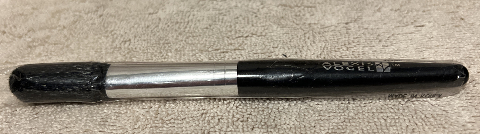 Alexis Vogel TM Blush Brush 6” New
