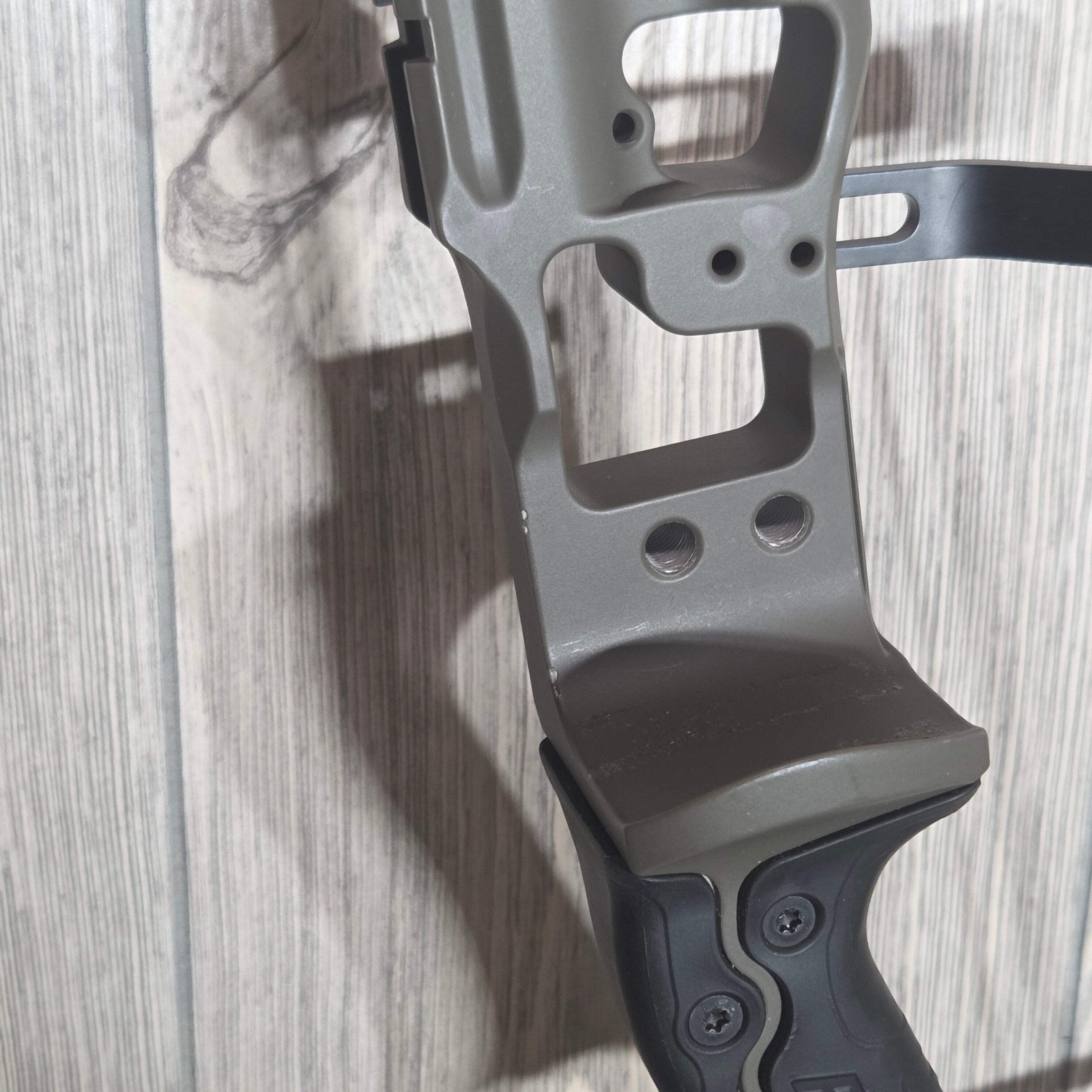 Prime Form 60-70# Morrel Riser White limbs