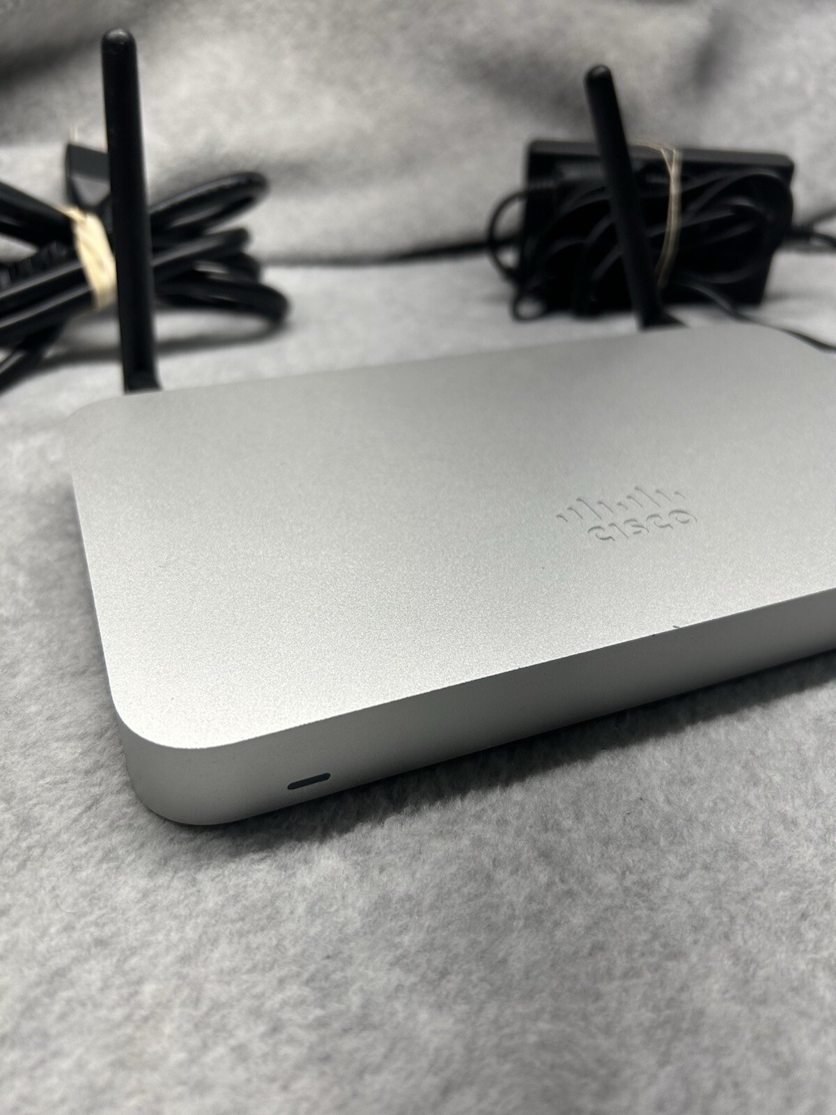 Cisco Meraki MX64-HW Cloud Managed Security Appliance w/AC Adapter