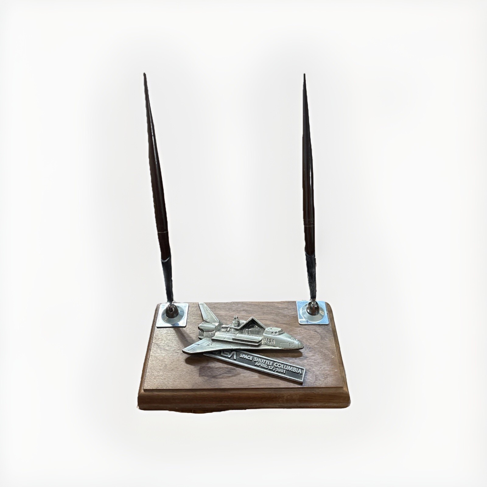 Vintage Commemorative Space Shuttle Columbia Pen Desk Set , Orbiter In 1981-Read