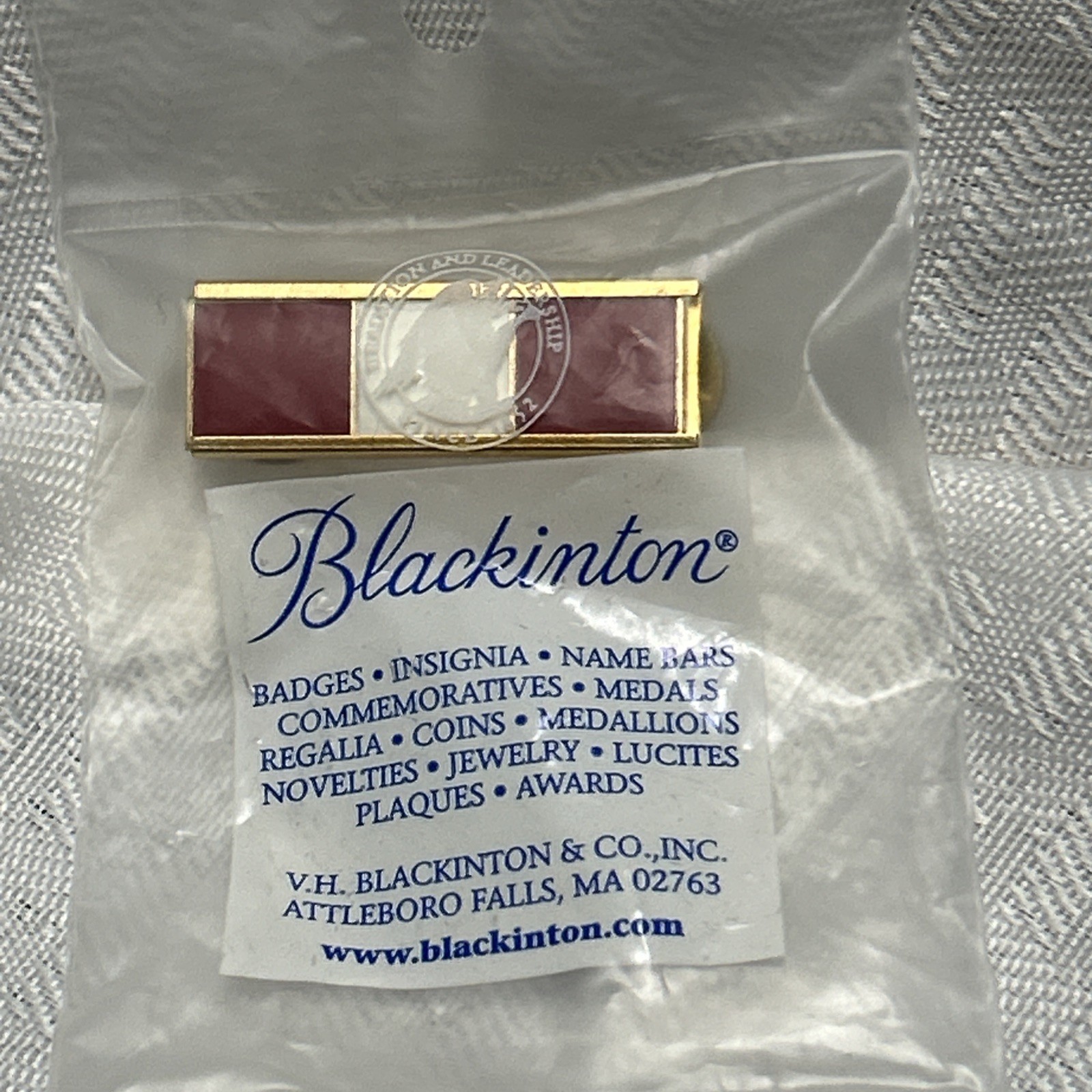 Blackinton A7142 - Three Section Recognition Bar- Gold-DR4-6 Red/White/DR4-6 Red