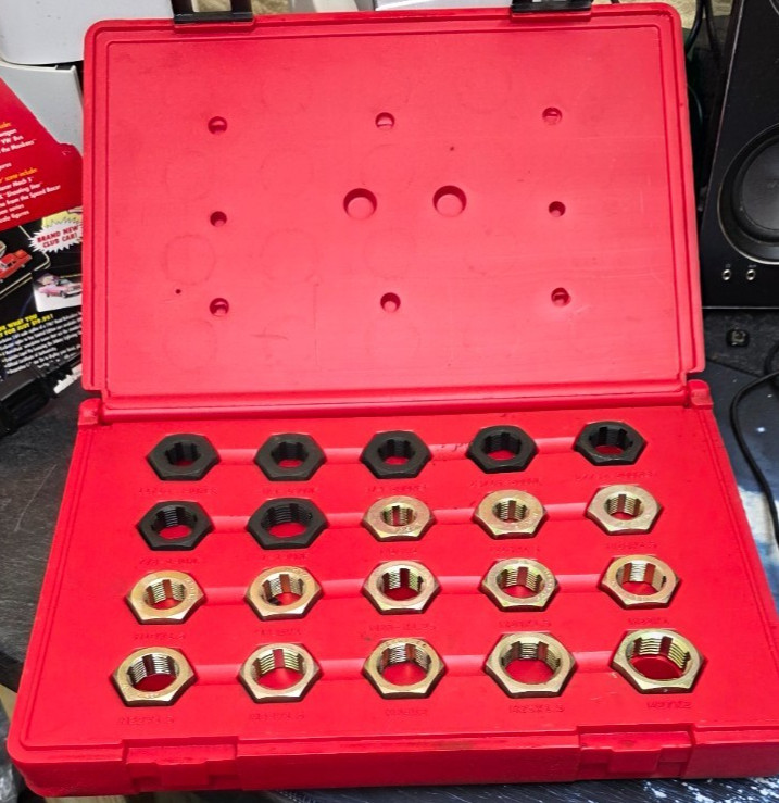 Snap On 20 pc Master Spindle Rethreading Set