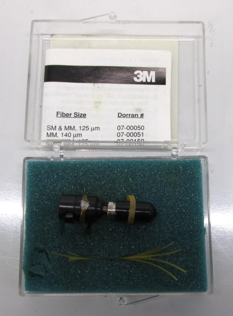Siecor Corporation OTS-100 Optical Power Meter (Light Source)(PARTS ONLY!!!) BR.