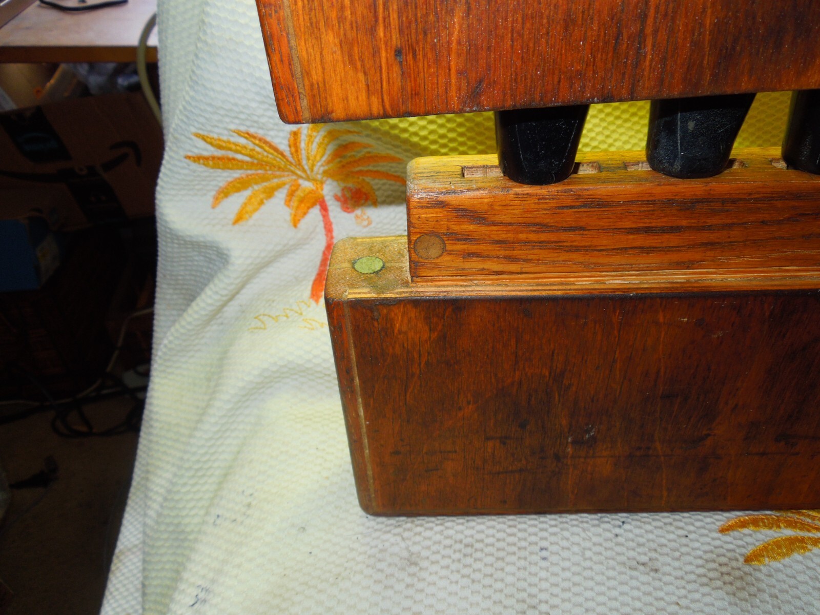 VINTAGE SANDVIK 6 PC CHISELS MADE IN HOLLAND SWEEDISH STEEL MAGNETIC WOOD CASE