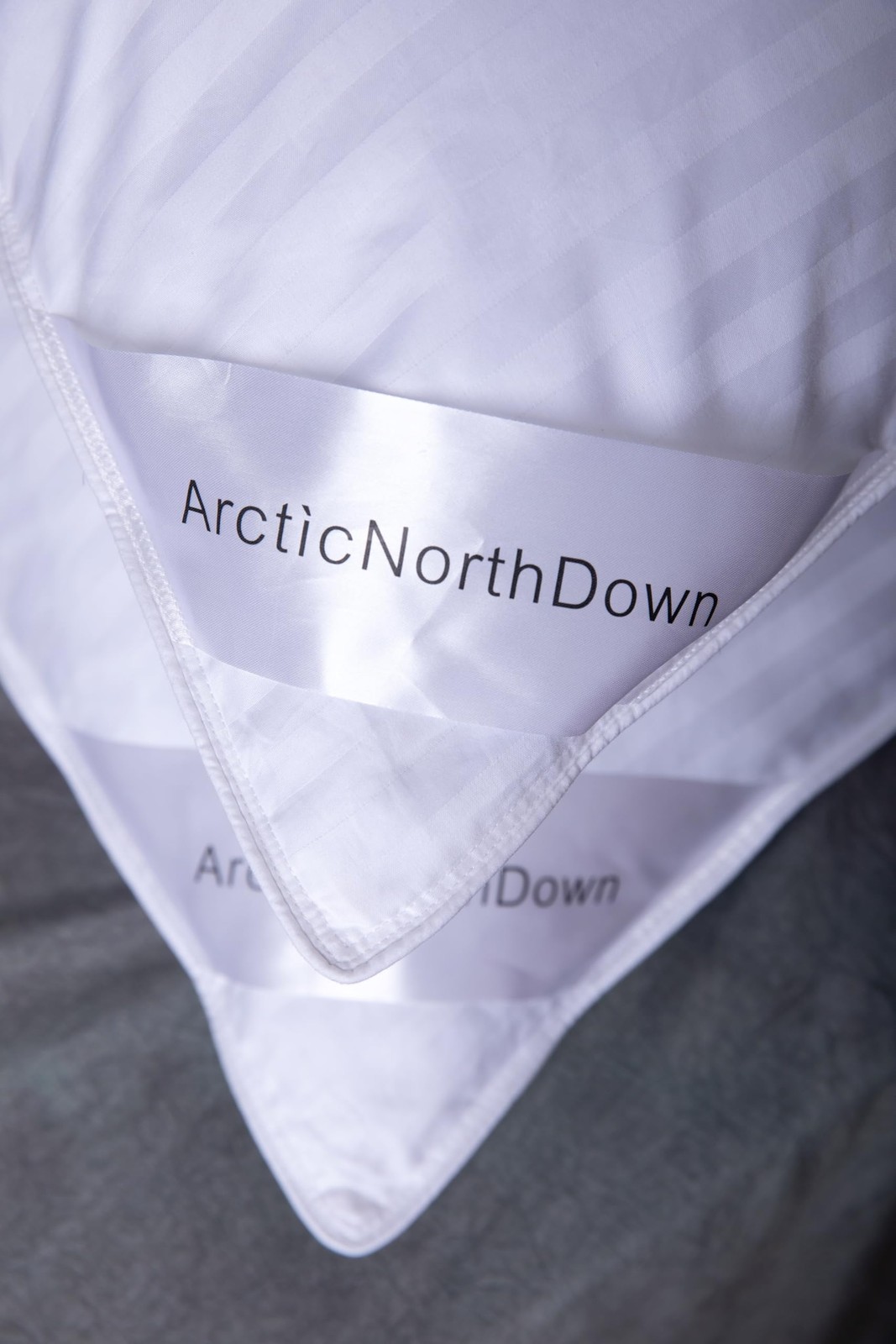 ArcticNorthDown Standard Goose Down (Pack of 1), Stripe White