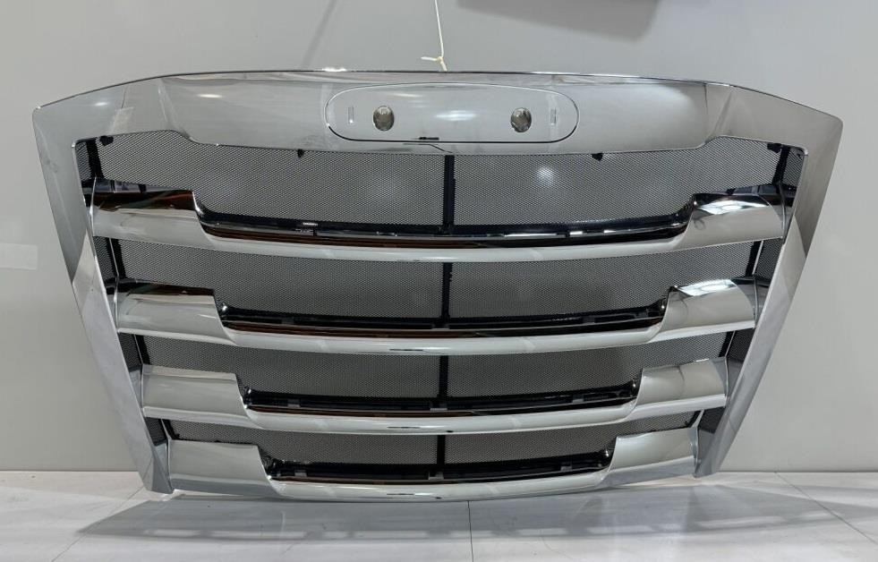Freightliner Cascadia 116" /126" 2018-25 Premium Chrome Grille Bug Screen & Mtg