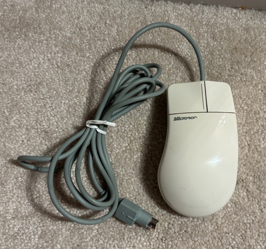 Vintage C3KAMP2 Microsoft 2 Button PS/2 Rollerball Mouse Port Compatible 55306