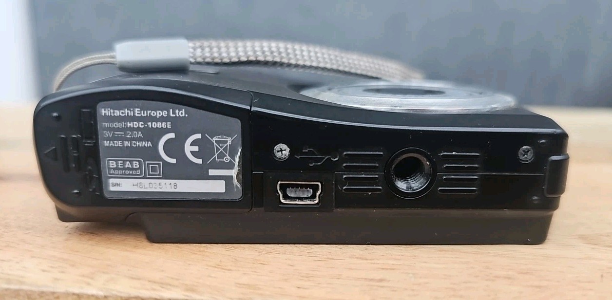 HITACHI HDC-1086E DIGITAL CAMERA 3x OPTICAL ZOOM - UNTESTED