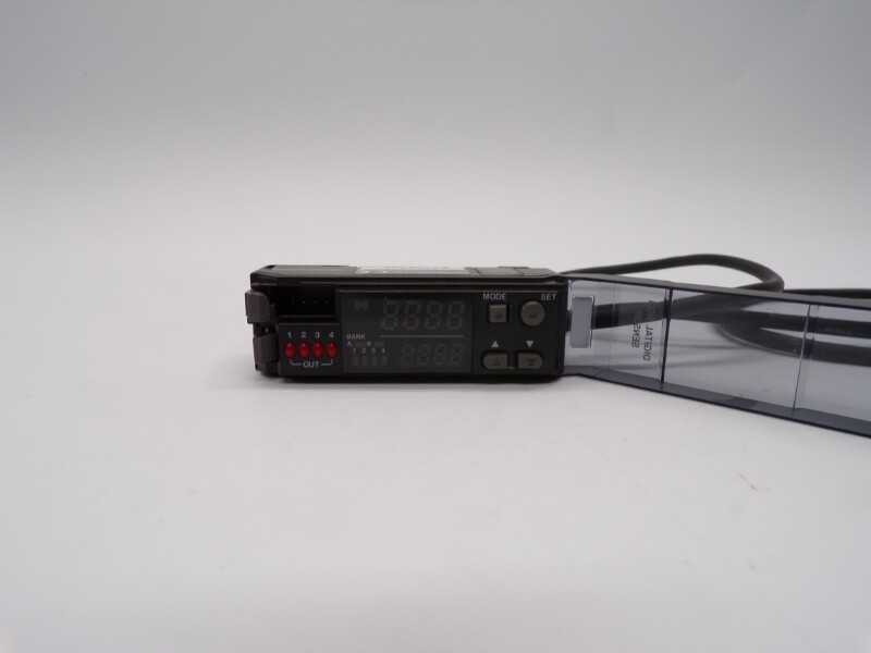 KEYENCE CZ-V21AP 24VDC UNMP