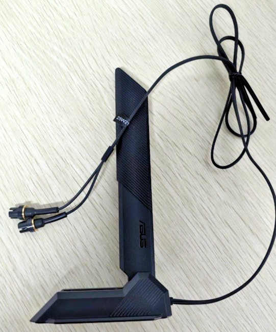 ASUS High Gain 12dBi WiFi7/6E/6 EZ-Plug Motherboard Antenna Black 80cm