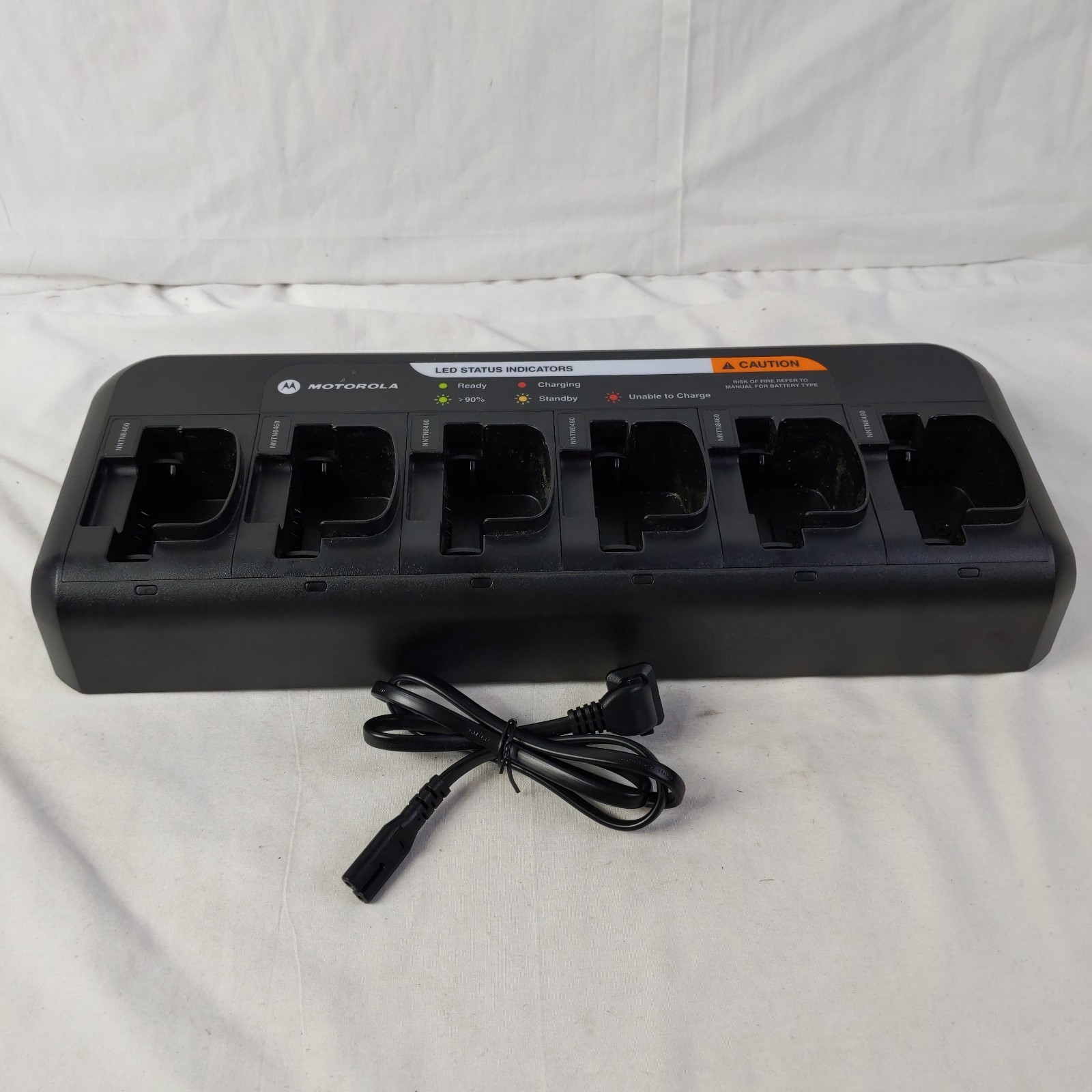 Motorola NNTN8410A Multi Unit Charger 2.4a Amp 100-240v-ac