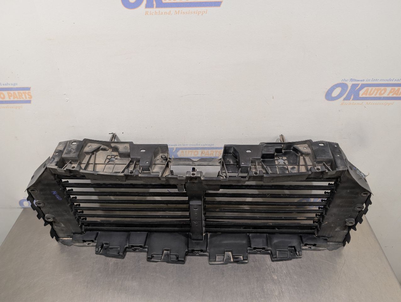22 FORD F150 UPPER AIR SHUTTER 2.7L