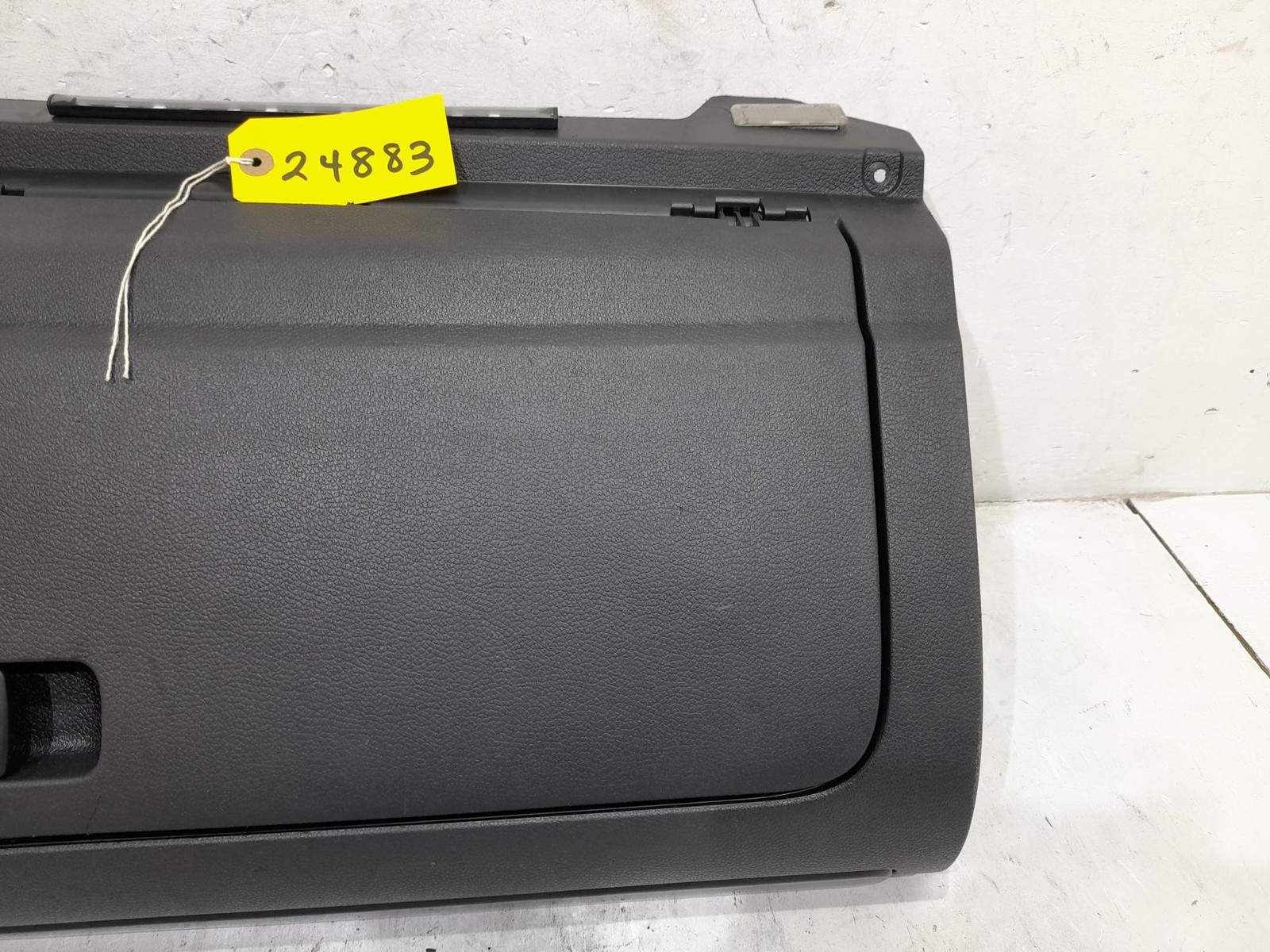 VOLKSWAGEN GOLF 2009-2012 DASH GLOVE BOX STORAGE COMPARTMENT
