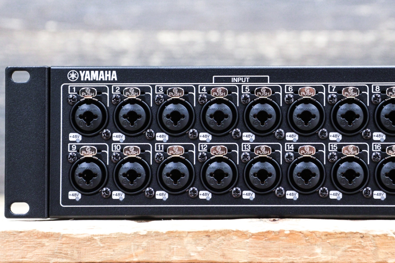 Yamaha Tio1608-D2 Audio Interface 16 mic/line Inputs Dante Stagebox I/O Rack