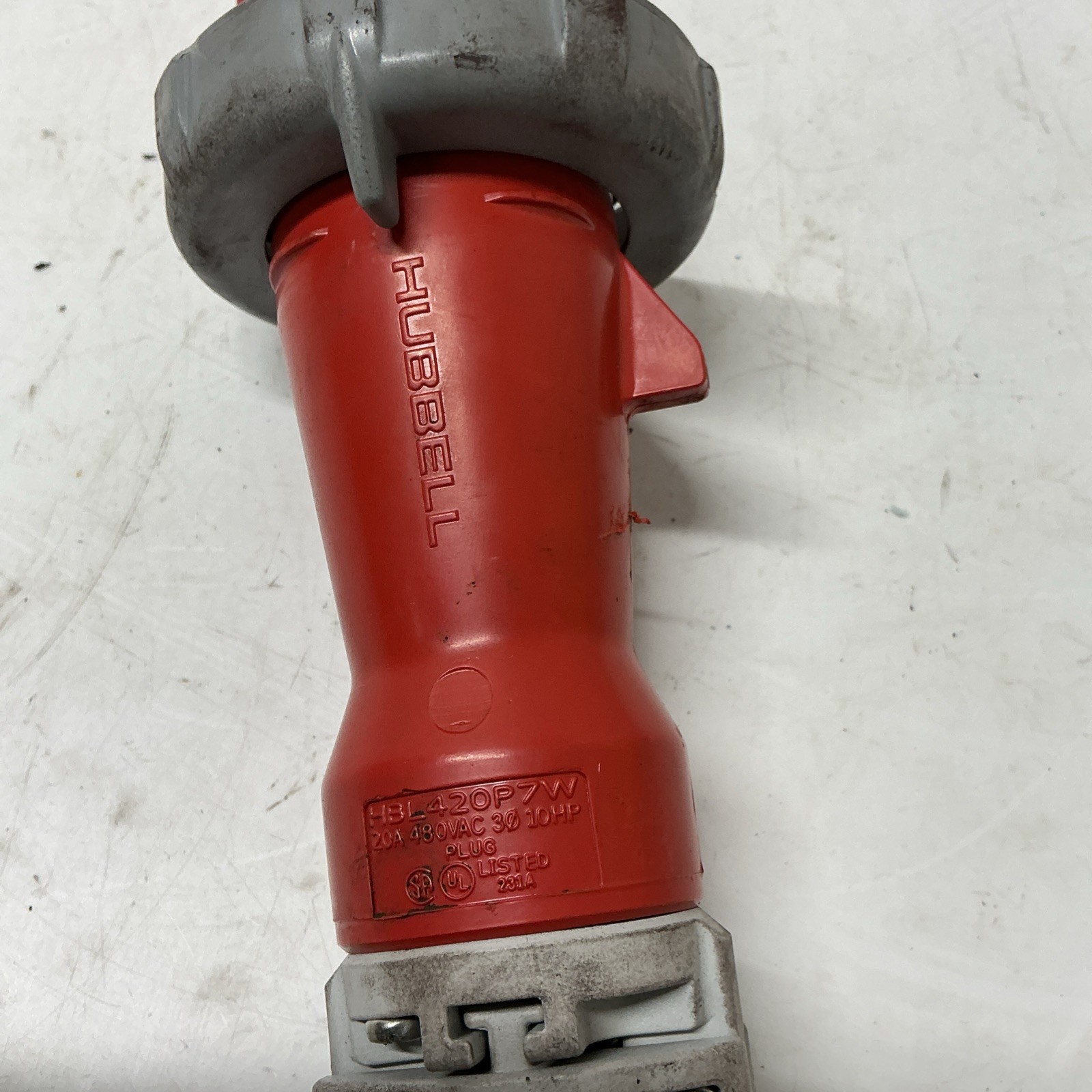Hubbell HBL420P7W Sleeve Connector AA-237