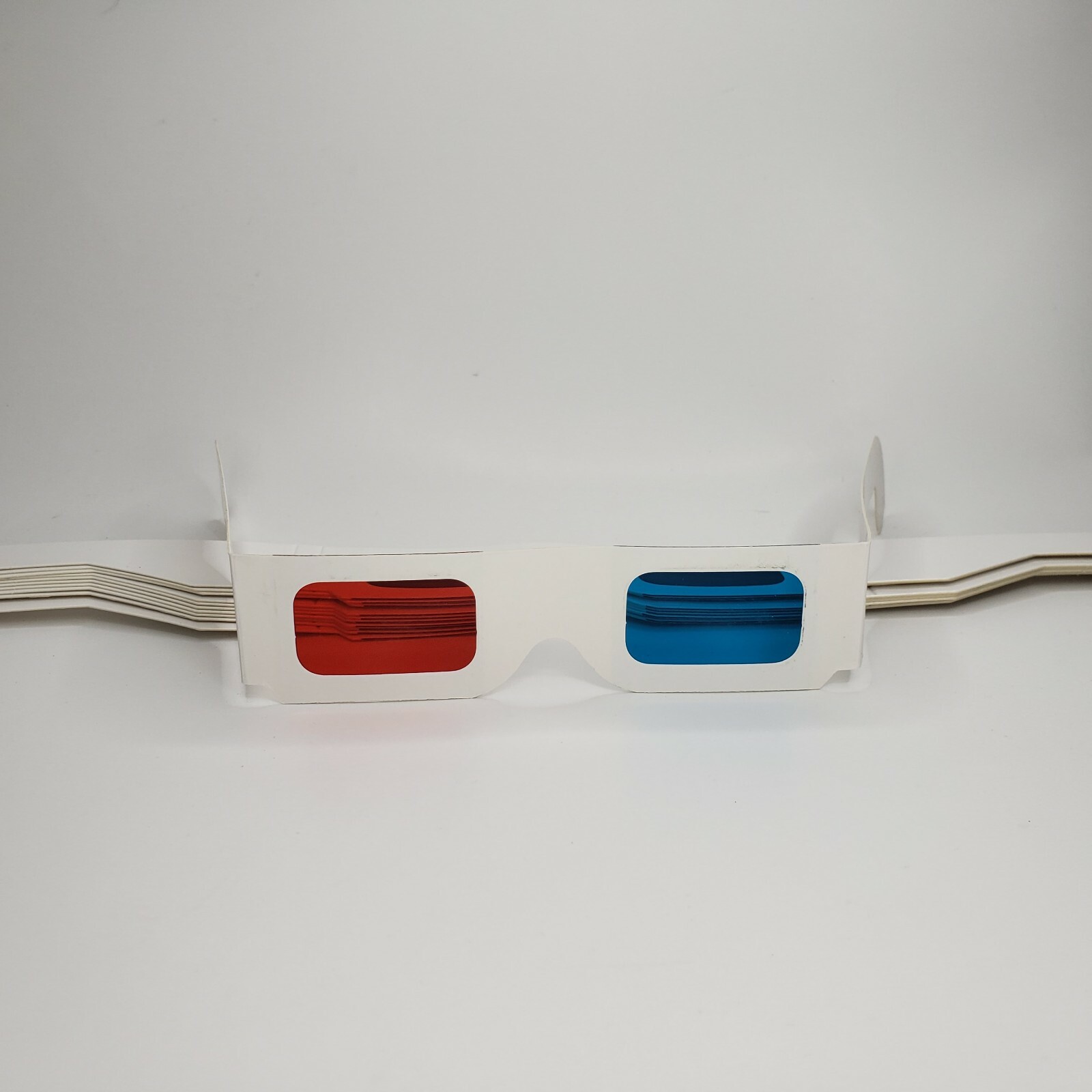 10x Universal Anaglyph Cardboard Paper Red Blue Cyan 3D Glasses For Movie Cinema