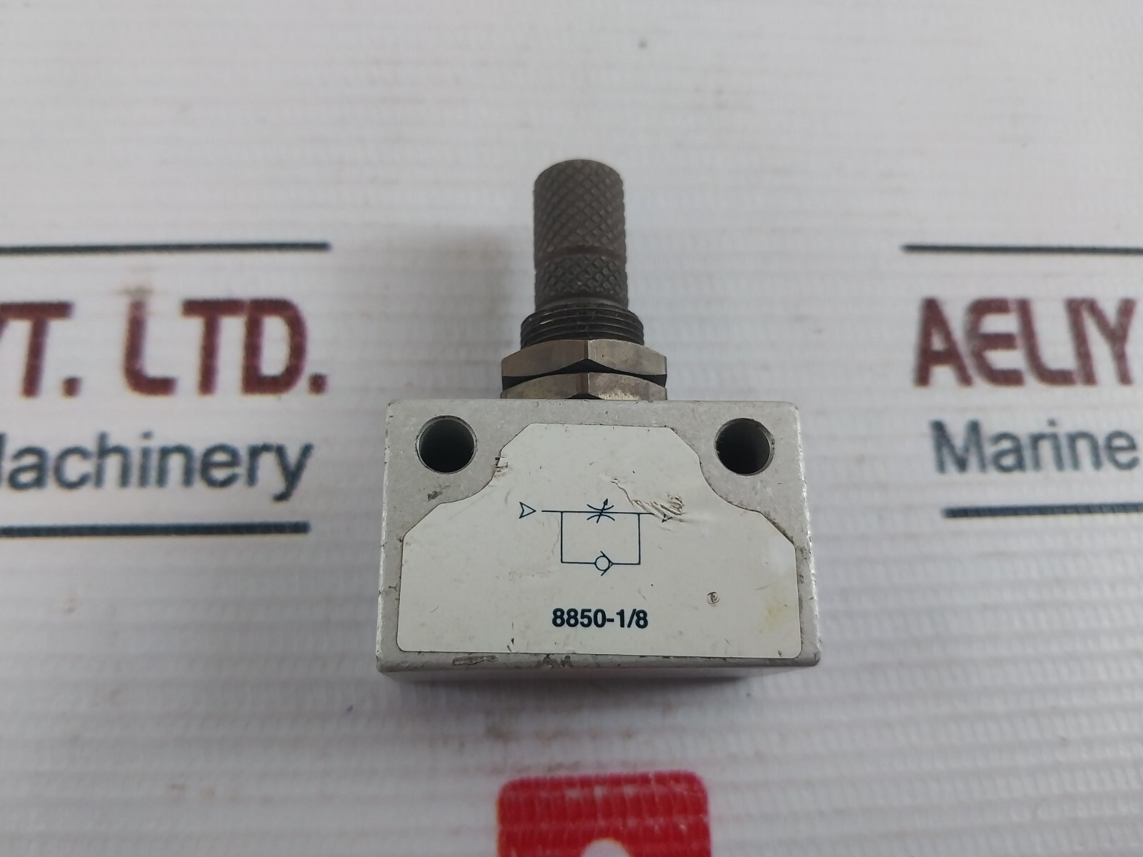 8850-1/8 Flow Regulator