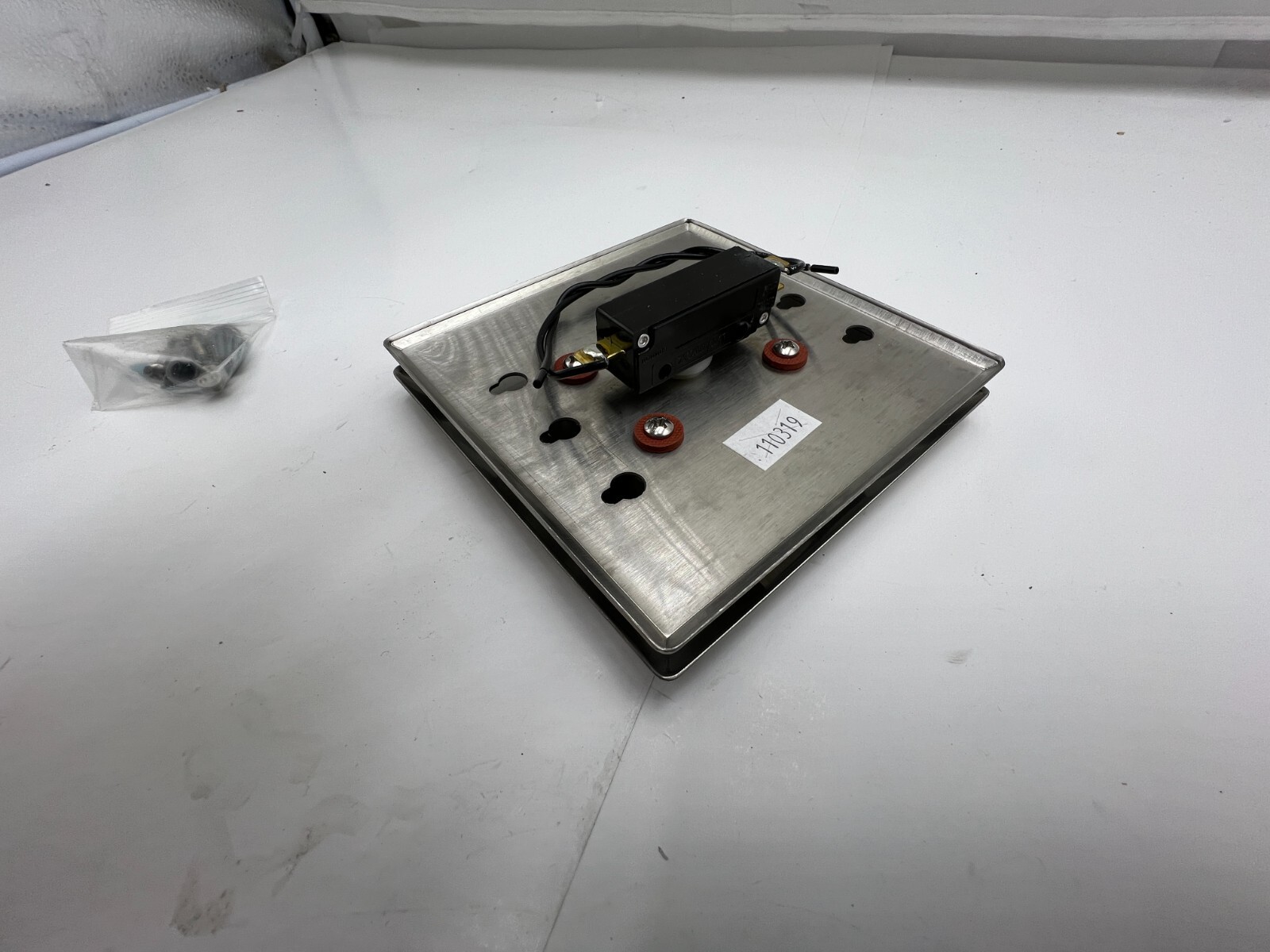 Camden CM-46/4 All Active Access Control Exit Push to Open Button SPDT