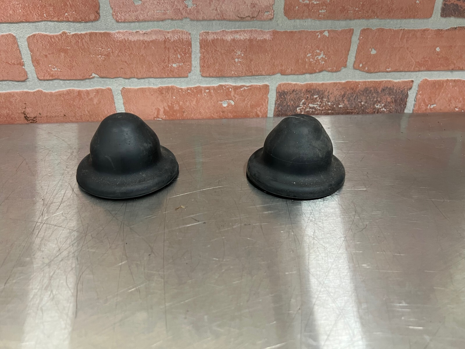 91-99 3000GT OEM rear back strut rubber boots caps covers guards protectors hats