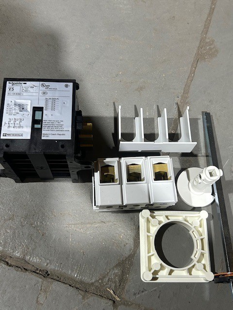 VCCF5 MAIN EMERG. SWITCH-DISCON