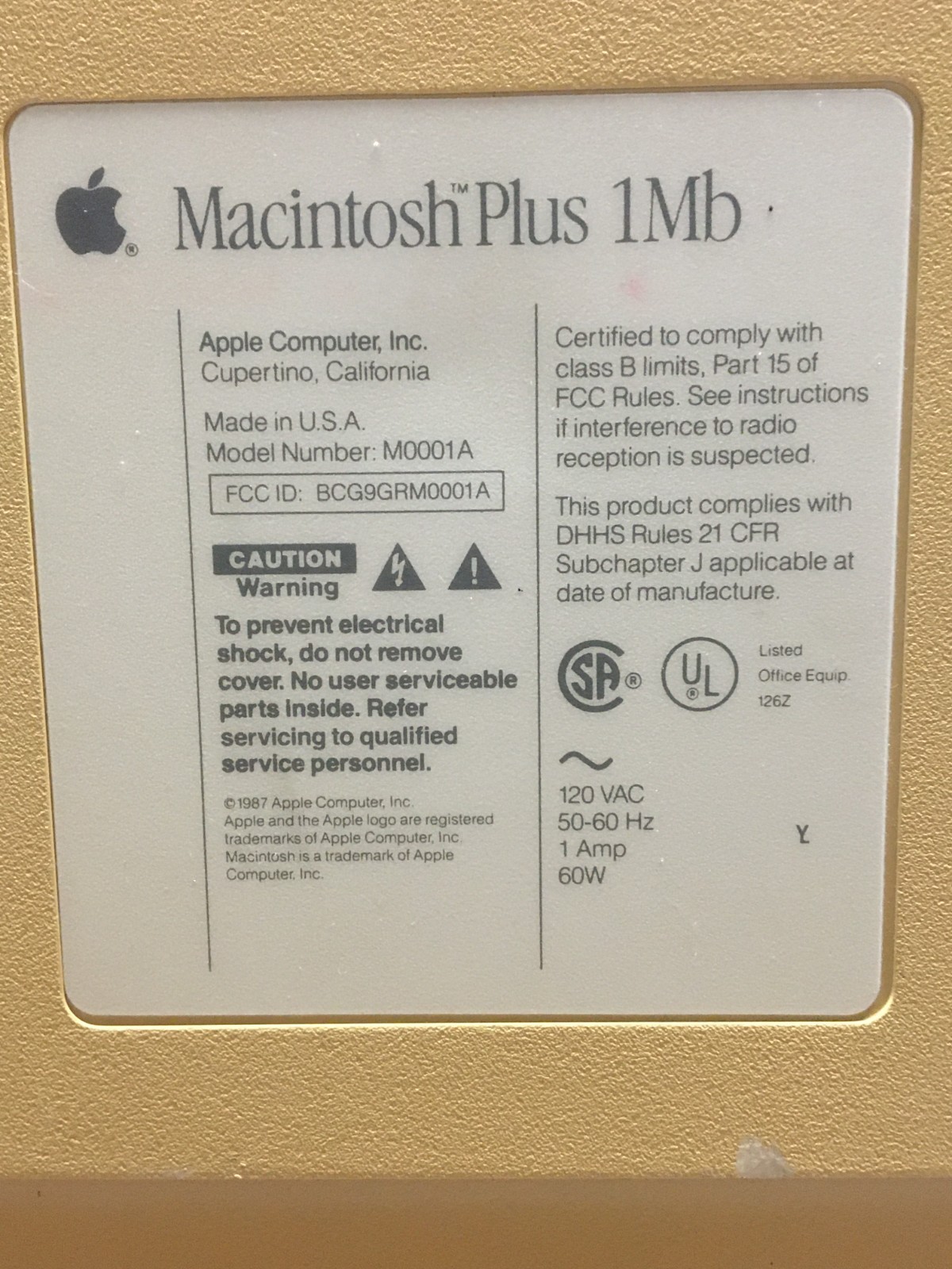 Macintosh Plus. BlueSCSI. 4mb. Clear Screen. Recapped