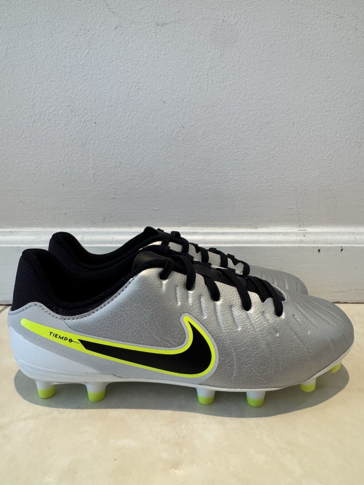 Nike Tiempo Legend 10 Academy MG GS Mad Voltage Youth Size 4.5Y New DV4348-001