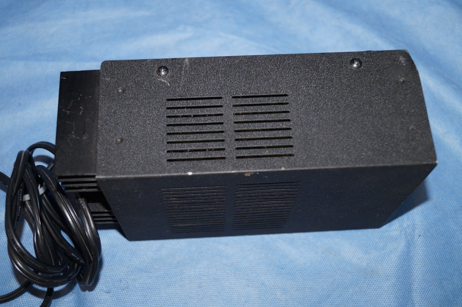 Arista Model 46-482, 115V AC / 12VDC /50W DC Solid State Regulated Power Supply